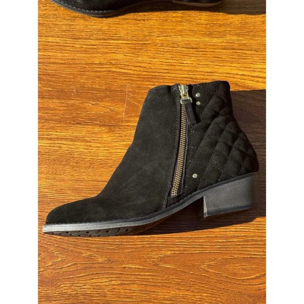 White Mountain Jodi Black Ankle Boots Women 7M Side Zip Low Heel Comfort